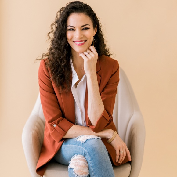 Meet your Posher, Malika Dudley - Picture 6 of 16